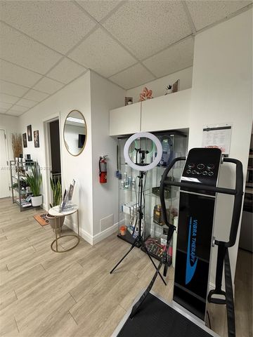 717 Ponce De Leon Boulevard 206, Coral Gables, FL 33134