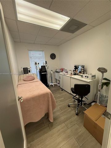 717 Ponce De Leon Boulevard 206, Coral Gables, FL 33134