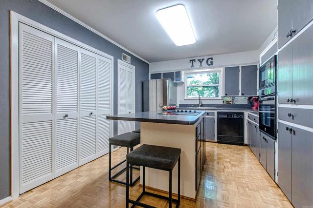 15 Gregory La, Little Rock, AR 72205