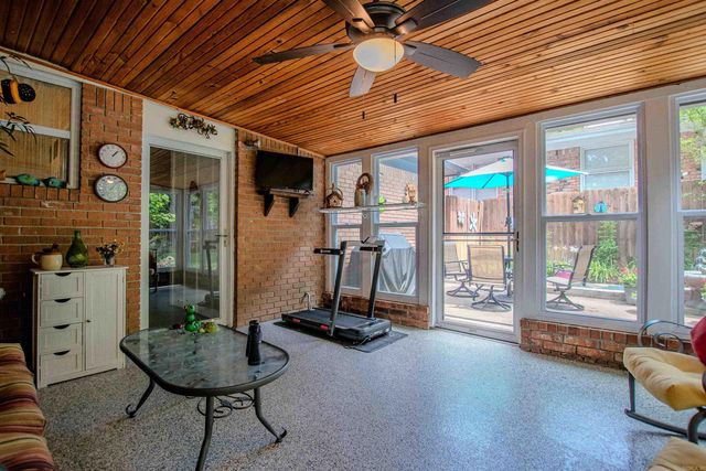 15 Gregory La, Little Rock, AR 72205
