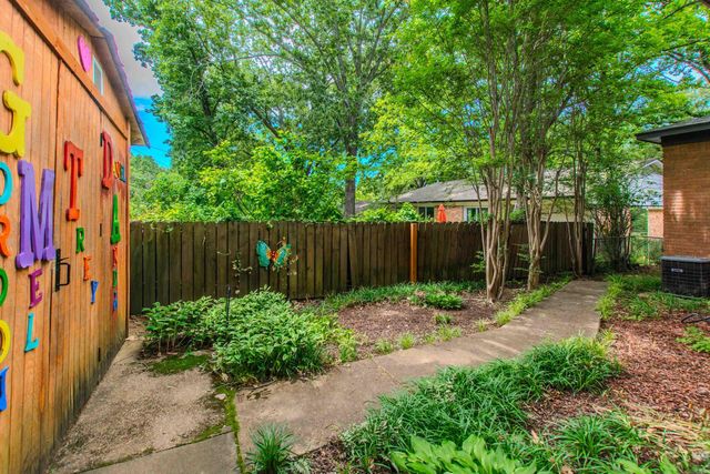 15 Gregory La, Little Rock, AR 72205