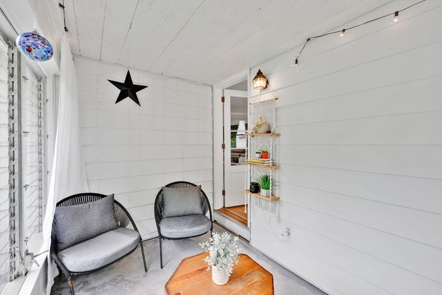 37 High St, East Longmeadow, MA 01028