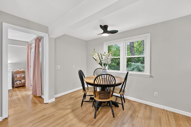 37 High St, East Longmeadow, MA 01028