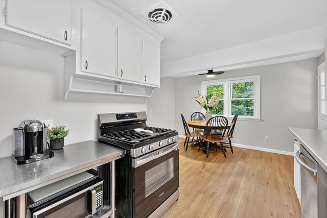 37 High St, East Longmeadow, MA 01028