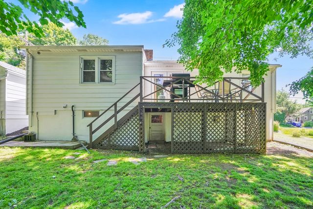 37 High St, East Longmeadow, MA 01028