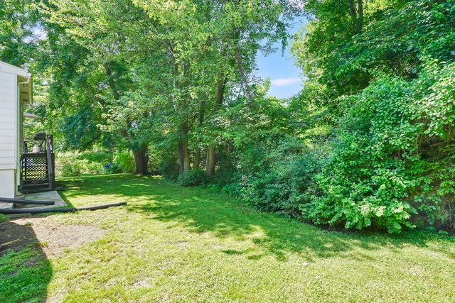 37 High St, East Longmeadow, MA 01028