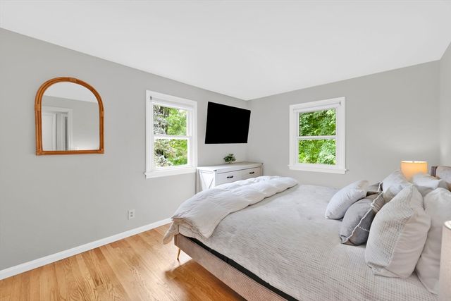 37 High St, East Longmeadow, MA 01028