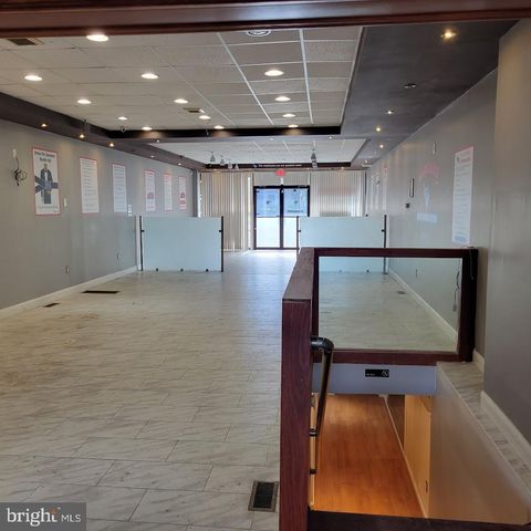 119 N YORK RD, Willow Grove, PA 19090