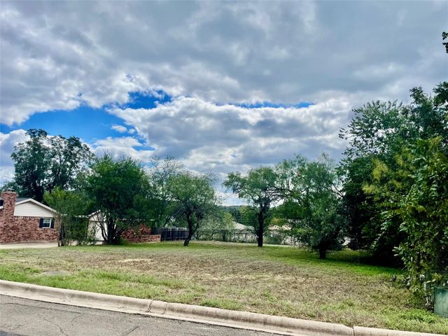 Lot 133 Broadmoor ST, Meadowlakes, TX 78654