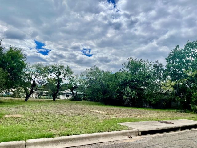 Lot 133 Broadmoor ST, Meadowlakes, TX 78654
