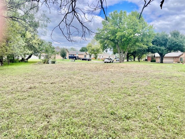 Lot 133 Broadmoor ST, Meadowlakes, TX 78654