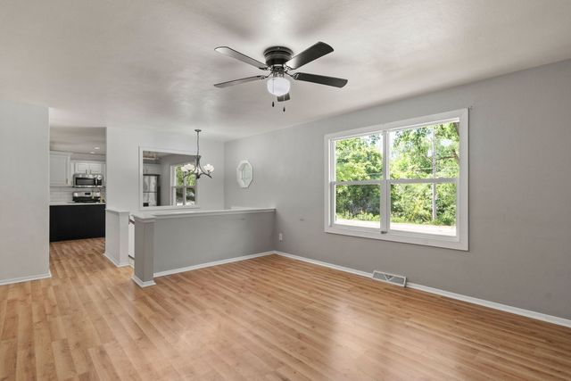 4215 Marquette Street, Davenport, IA 52806