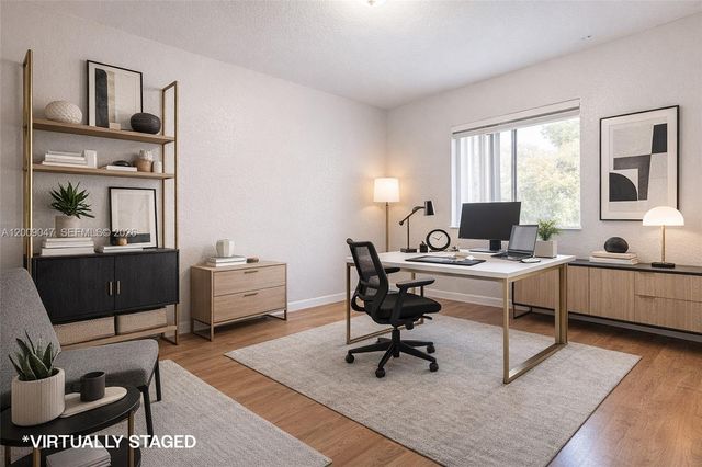 59 SE 3rd Ave 59, Hallandale Beach, FL 33009