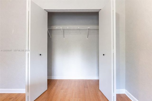 59 SE 3rd Ave 59, Hallandale Beach, FL 33009