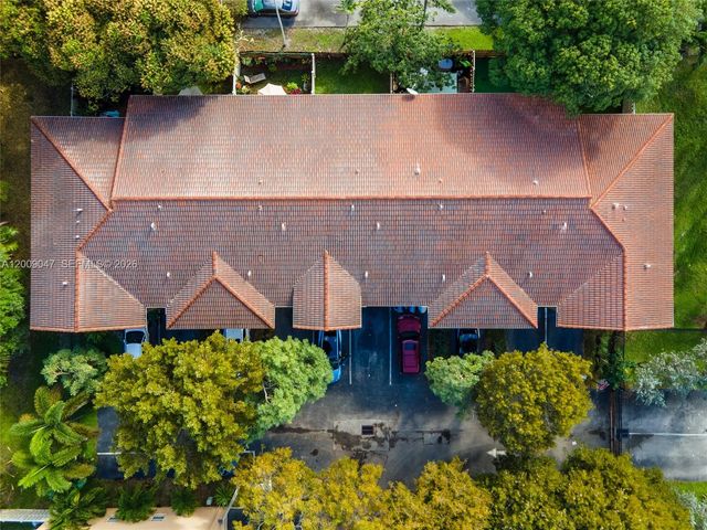 59 SE 3rd Ave 59, Hallandale Beach, FL 33009