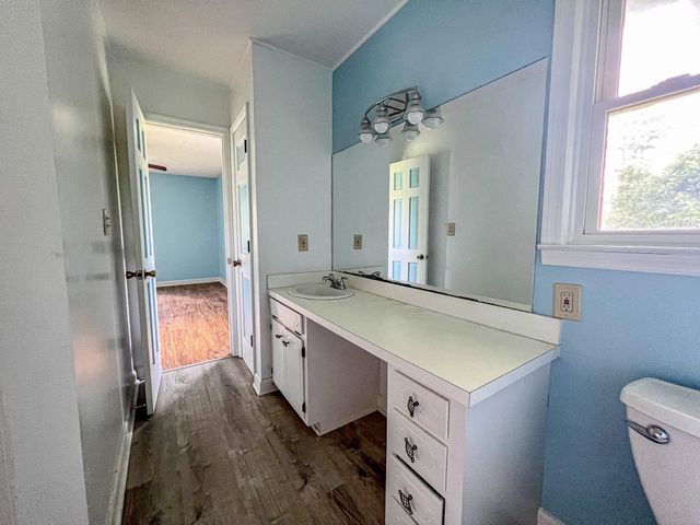 320 New Farm Rd., Hemingway, SC 29554