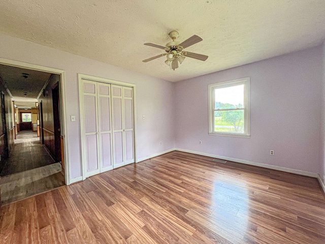 320 New Farm Rd., Hemingway, SC 29554