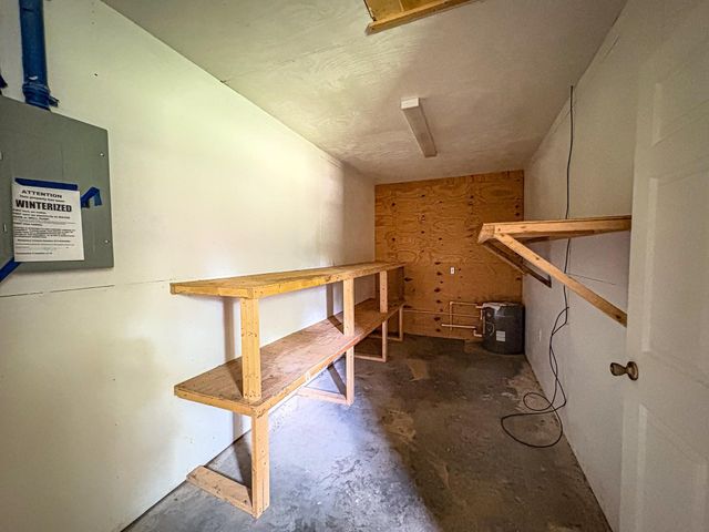 320 New Farm Rd., Hemingway, SC 29554