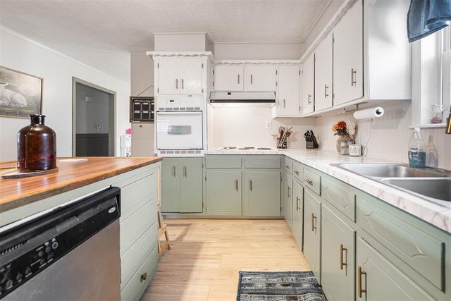 821 N Elm, Stratford, OK 74872