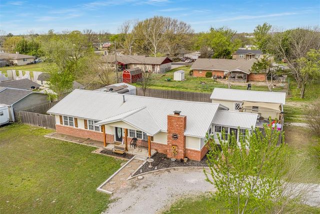 821 N Elm, Stratford, OK 74872