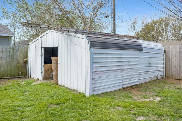 821 N Elm, Stratford, OK 74872