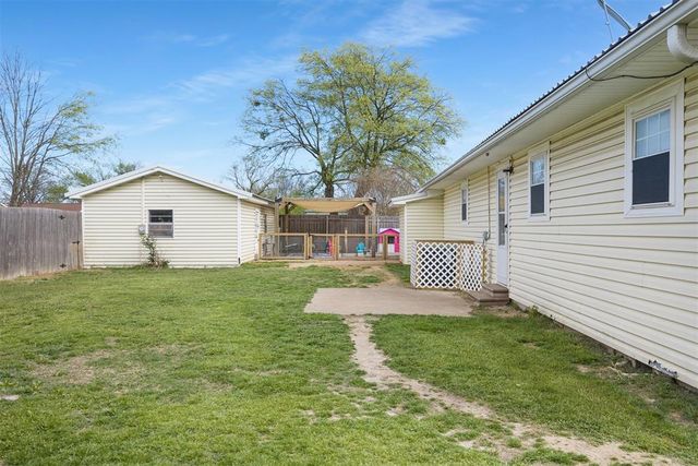 821 N Elm, Stratford, OK 74872