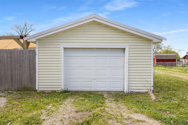 821 N Elm, Stratford, OK 74872