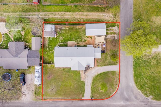 821 N Elm, Stratford, OK 74872
