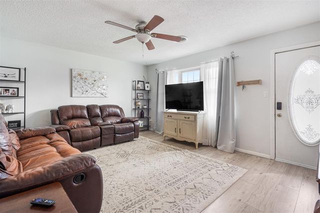 821 N Elm, Stratford, OK 74872