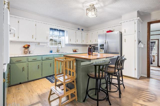 821 N Elm, Stratford, OK 74872