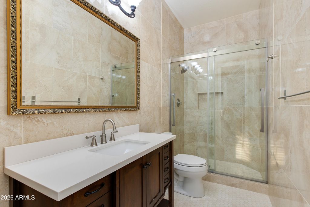 Image 16 of property listing at 32209 N 15TH Lane, Phoenix, AZ 85085