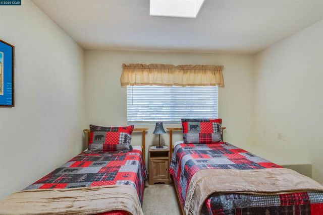 19112 Dyer Ct, Groveland, CA 95321