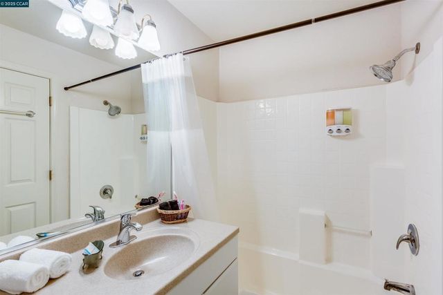 19112 Dyer Ct, Groveland, CA 95321