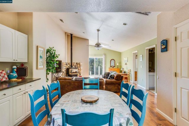 19112 Dyer Ct, Groveland, CA 95321