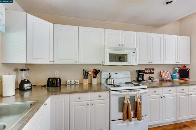 19112 Dyer Ct, Groveland, CA 95321