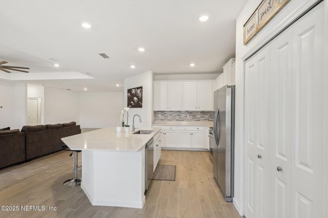 9674 GAYNOR Circle, Jacksonville, FL 32219