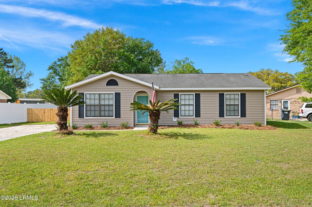 14 Quail Ridge Circle, Beaufort, SC 29906