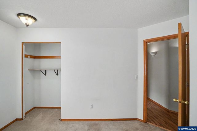 221 W Lincoln St, Carlton, OR 97111