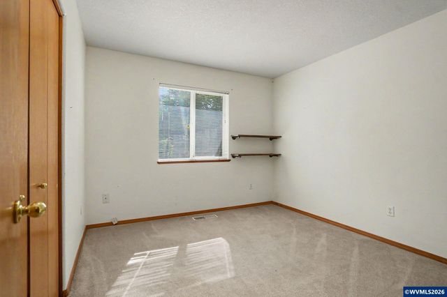 221 W Lincoln St, Carlton, OR 97111