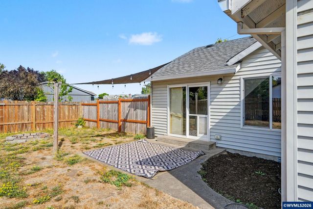 221 W Lincoln St, Carlton, OR 97111