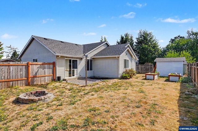 221 W Lincoln St, Carlton, OR 97111