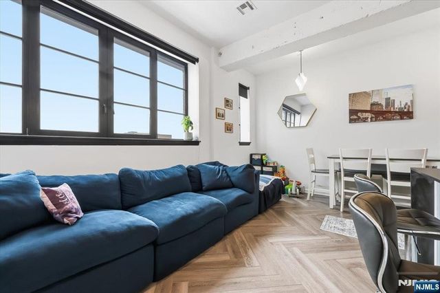 142 Charles Street 403, Jersey City, NJ 07307