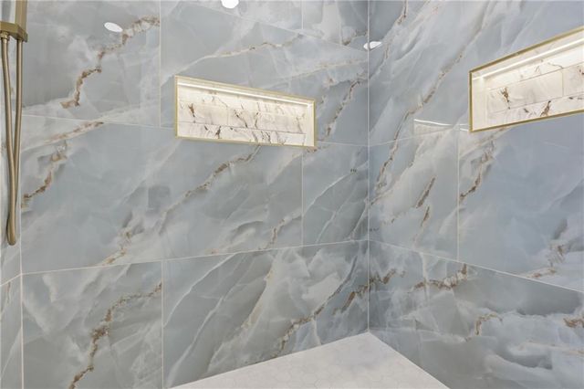 3628 NE Basswood Drive, Lee's Summit, MO 64064