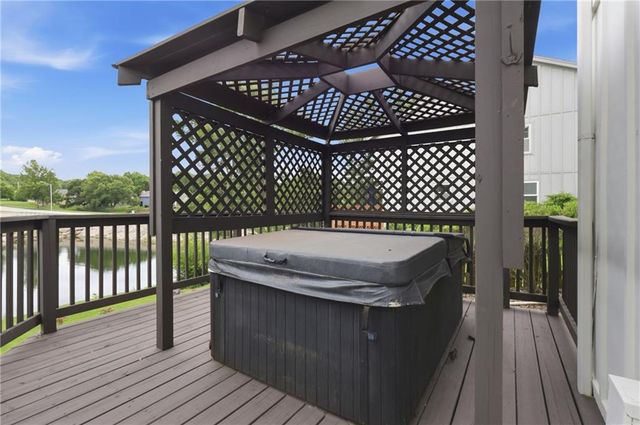 3628 NE Basswood Drive, Lee's Summit, MO 64064