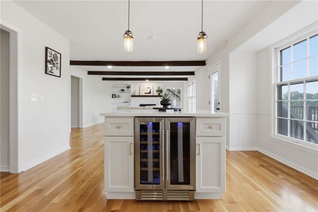 3628 NE Basswood Drive, Lee's Summit, MO 64064
