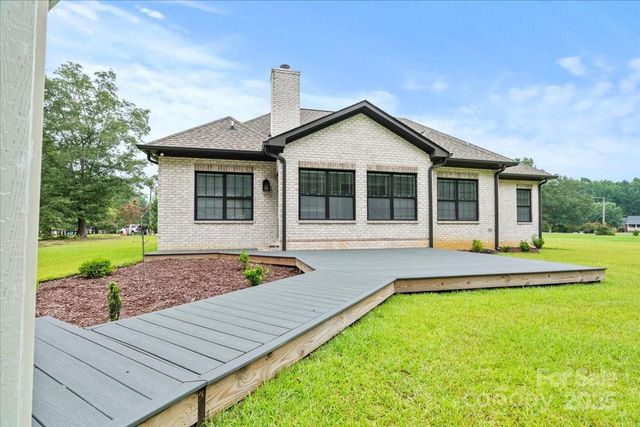 615 Little John Road, Cheraw, SC 29520