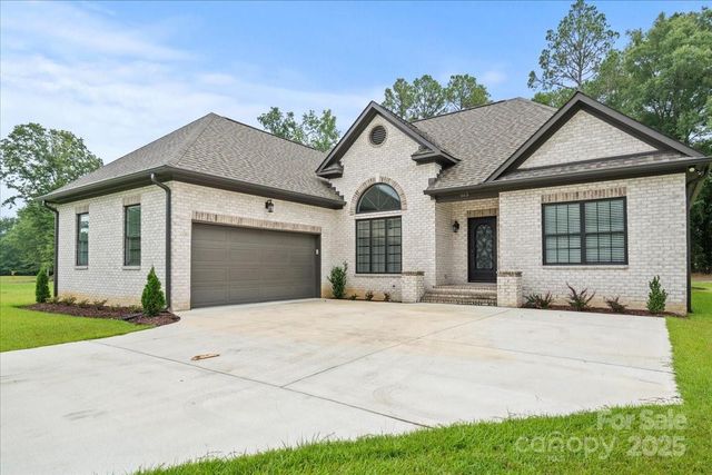 615 Little John Road, Cheraw, SC 29520