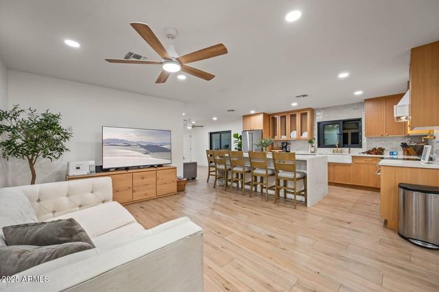 7519 W Banff Lane, Peoria, AZ 85381