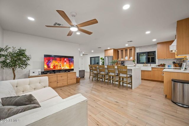 7519 W Banff Lane, Peoria, AZ 85381