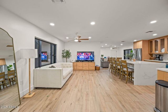 7519 W Banff Lane, Peoria, AZ 85381